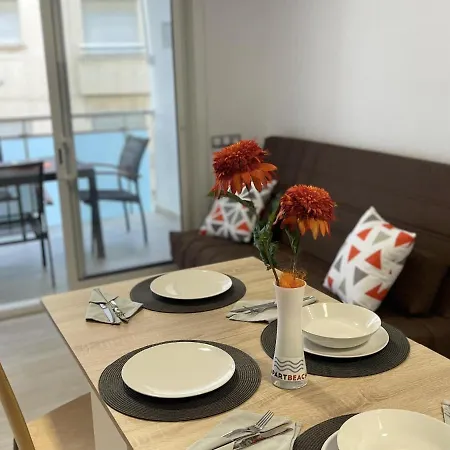 Apartbeach Fabiola Vistas Playa Y Climatizado *