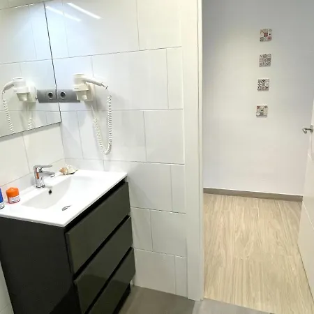 Apartbeach Fabiola Vistas Playa Y Climatizado *
