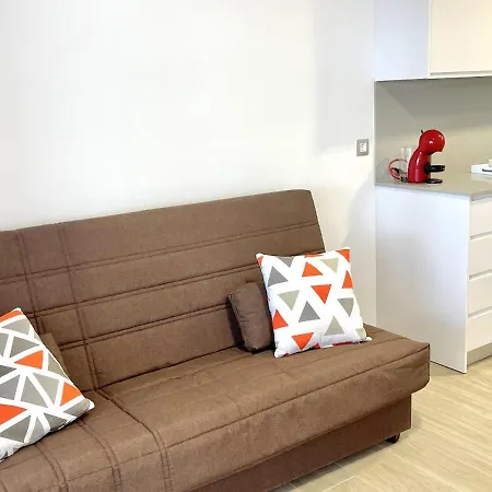 Apartbeach Fabiola Vistas Playa Y Climatizado *