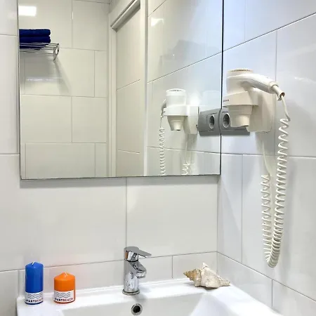 Apartbeach Fabiola Vistas Playa Y Climatizado * Cambrils